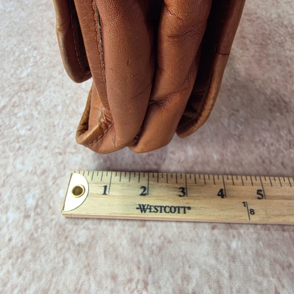 Vintage Wilsons Tan Leather Messenger Bag Flap Crossbody Adjustable Strap